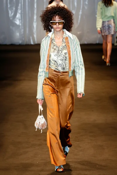 Look 9
